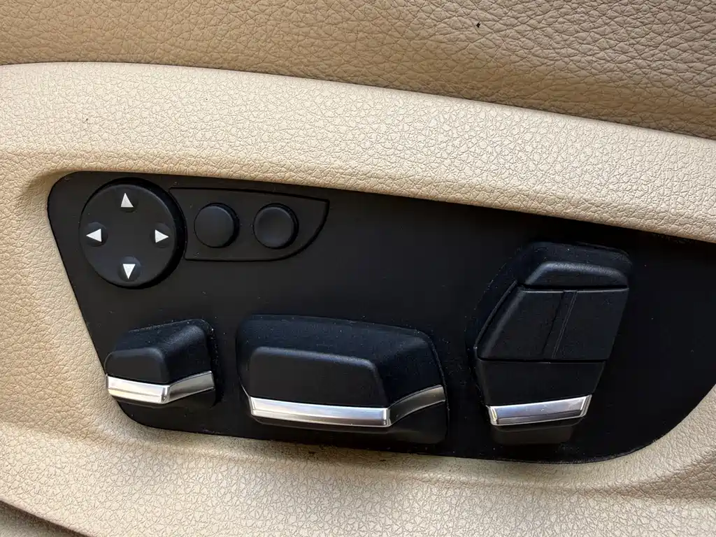 BMW 5 Series GT — миниатюра 17