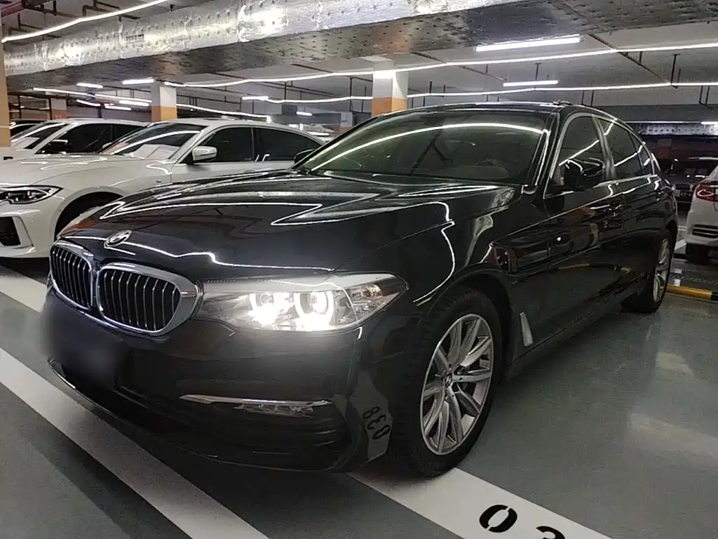 BMW 5 Series — миниатюра 2