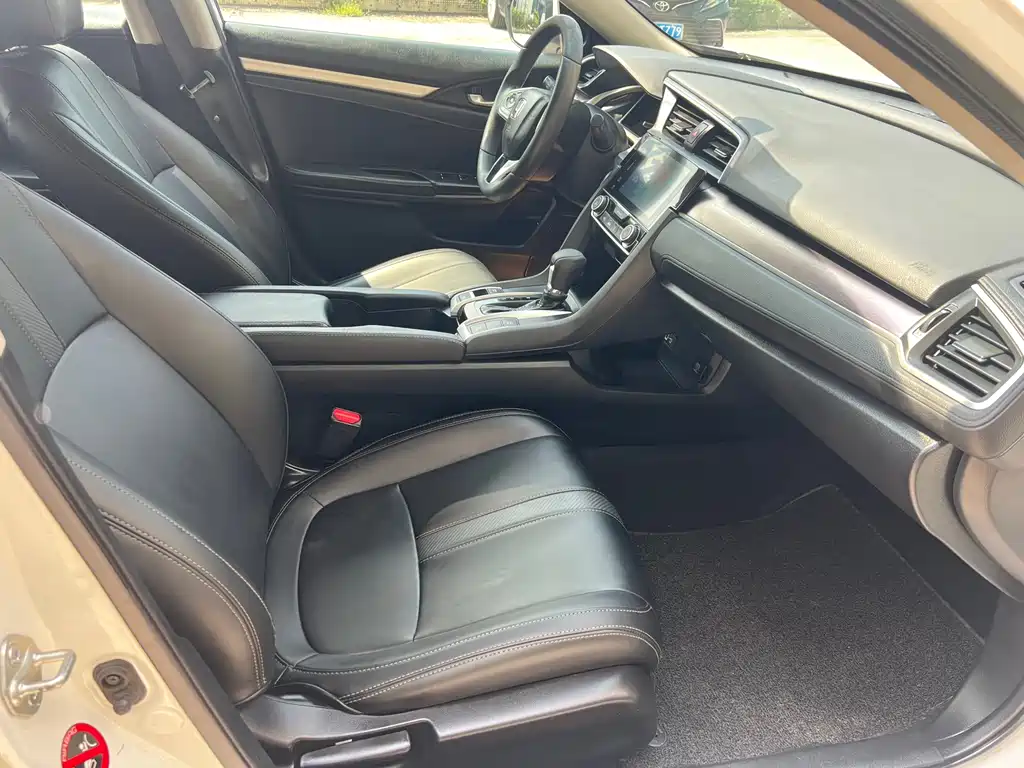 Honda Civic — миниатюра 8