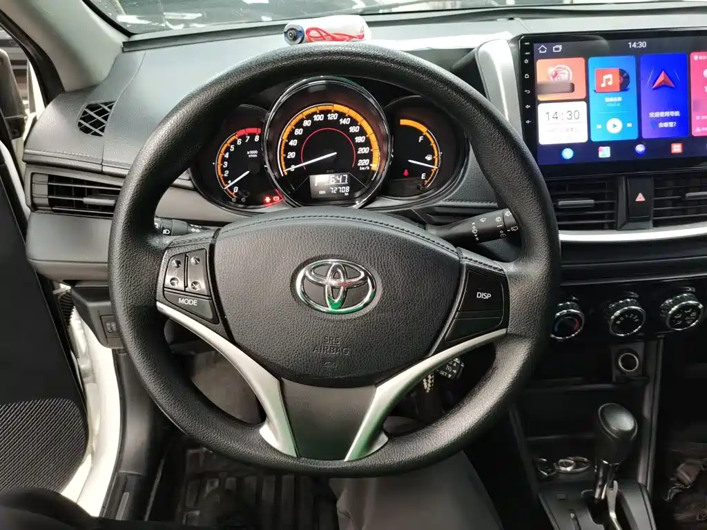 Toyota Yaris L — миниатюра 7