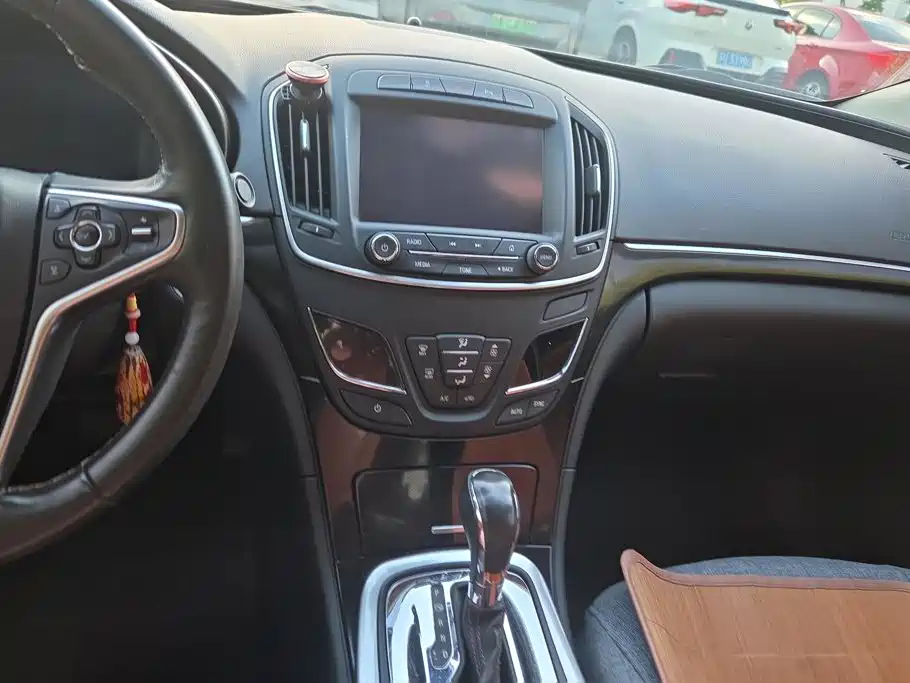 Buick Regal — миниатюра 13