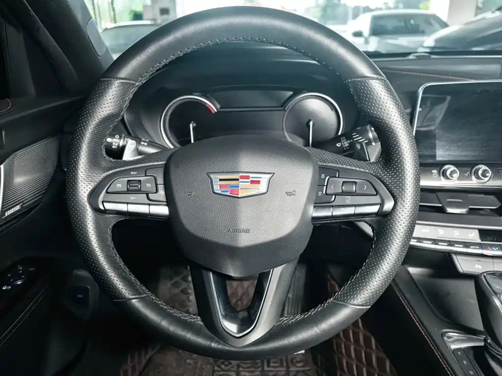Cadillac CT4 — миниатюра 5