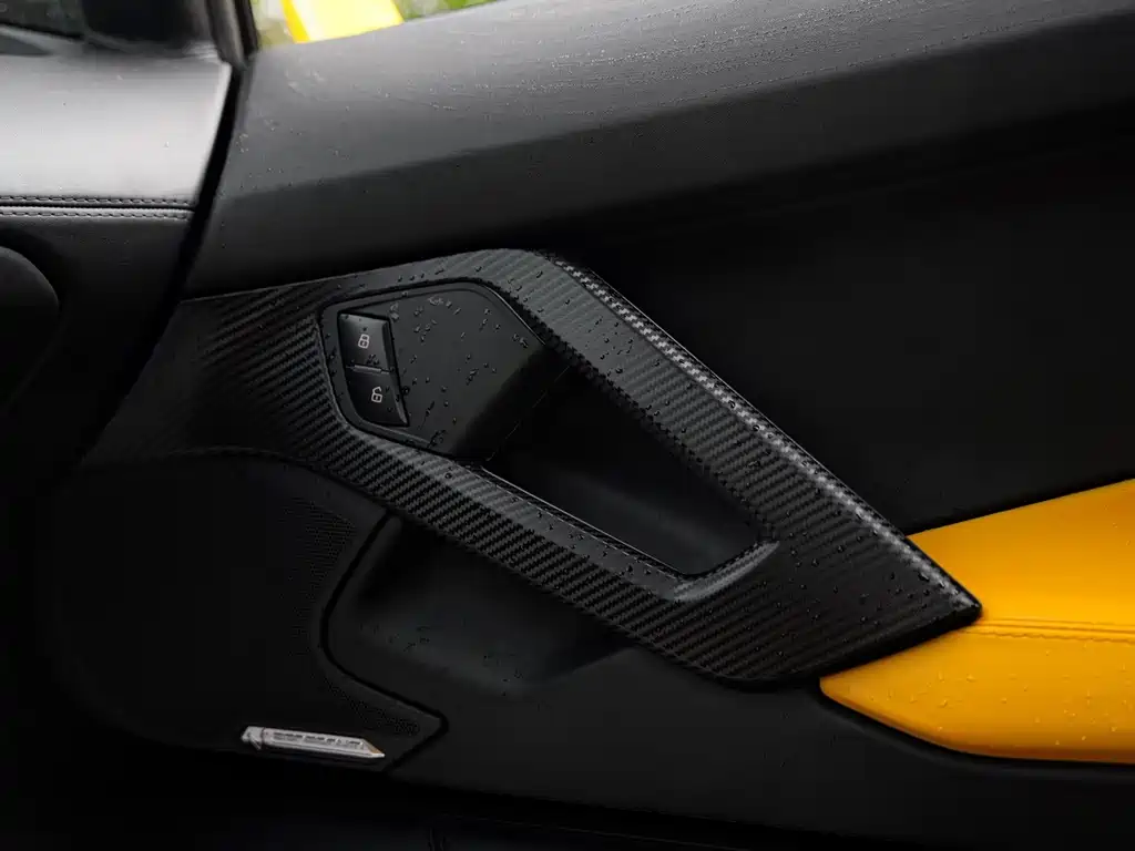 Lamborghini Aventador — миниатюра 20