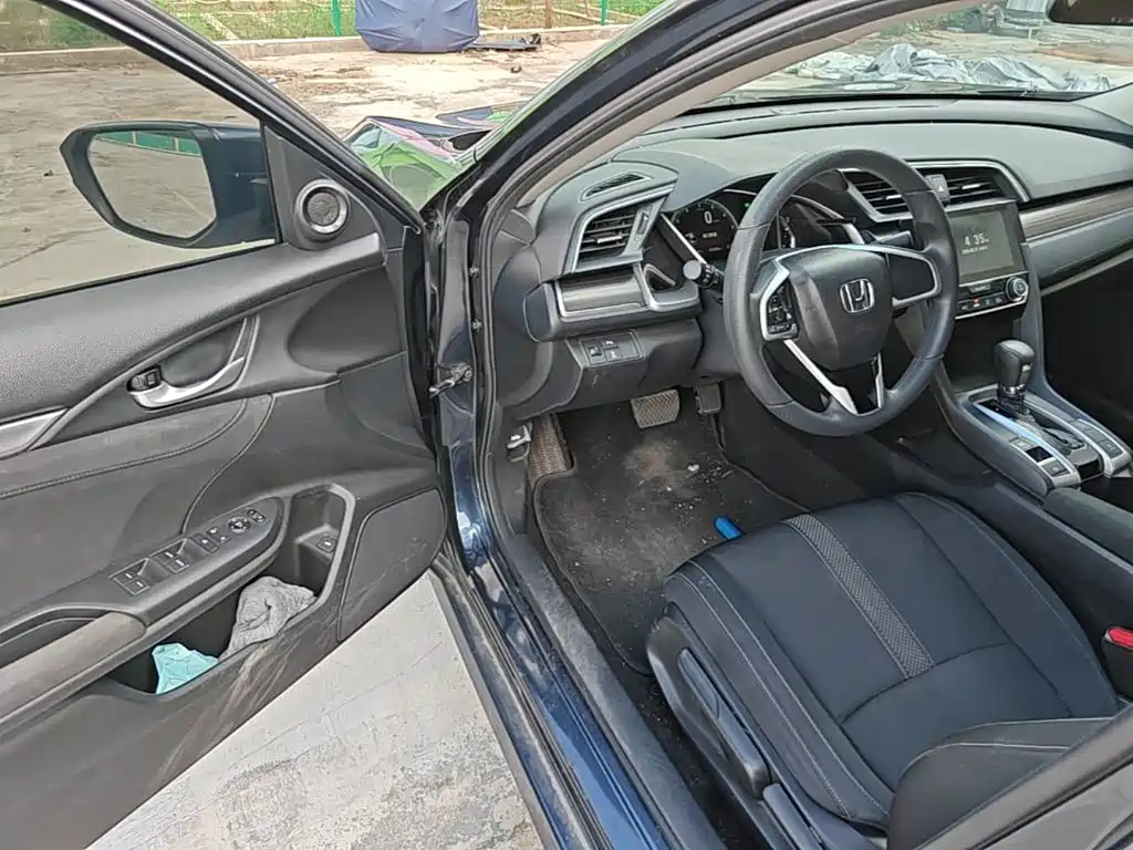 Honda Civic — миниатюра 16