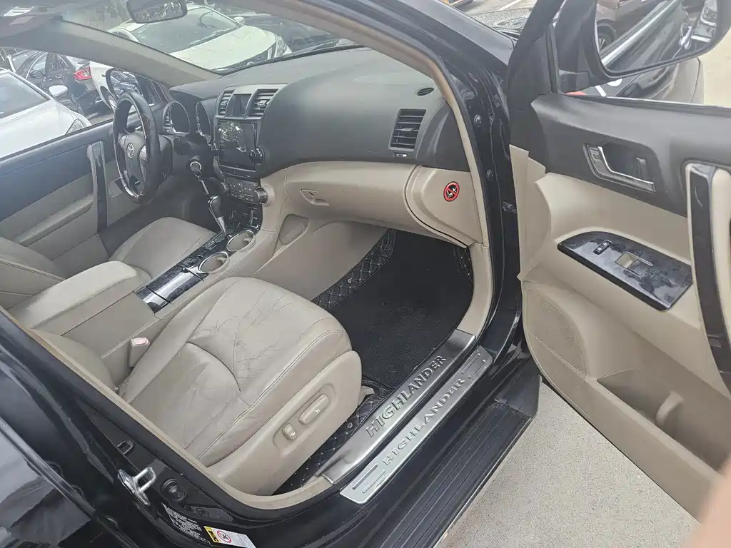 Toyota Highlander — миниатюра 17
