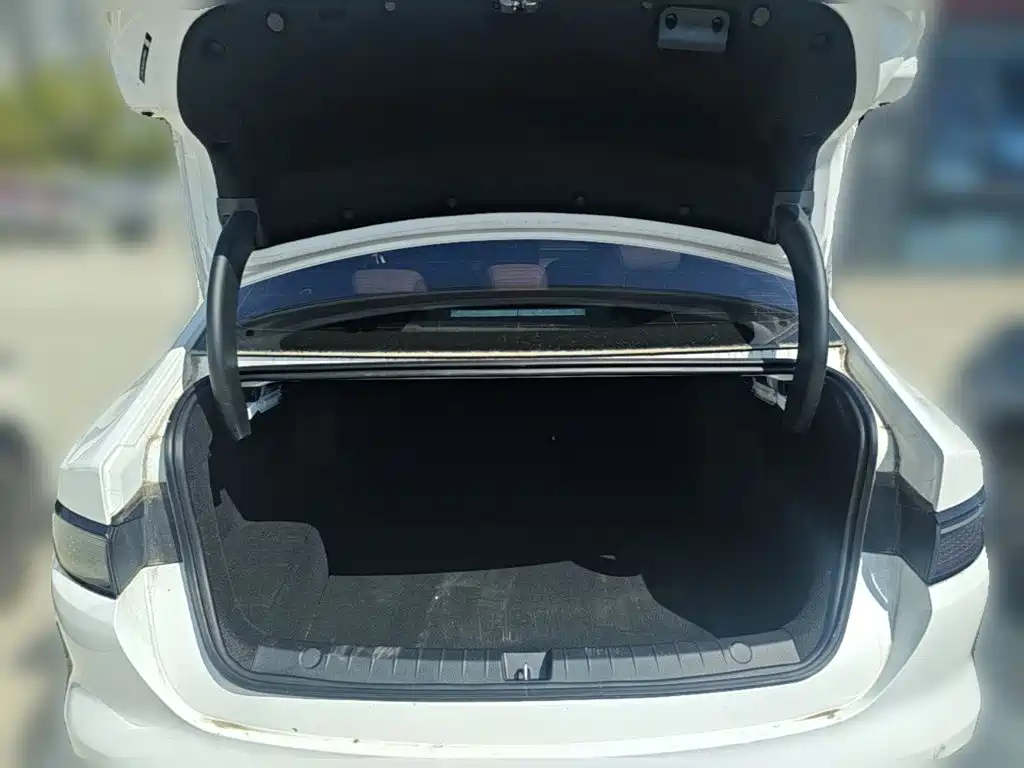 BYD Seal 05 DM-i — миниатюра 24