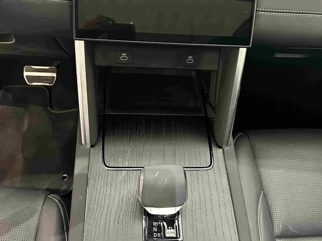 Land Rover Discovery Sport — миниатюра 10