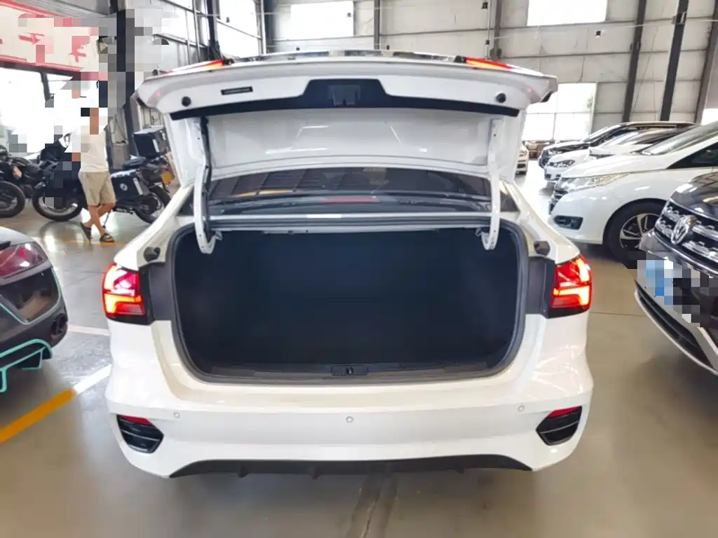 Roewe i5 — миниатюра 19