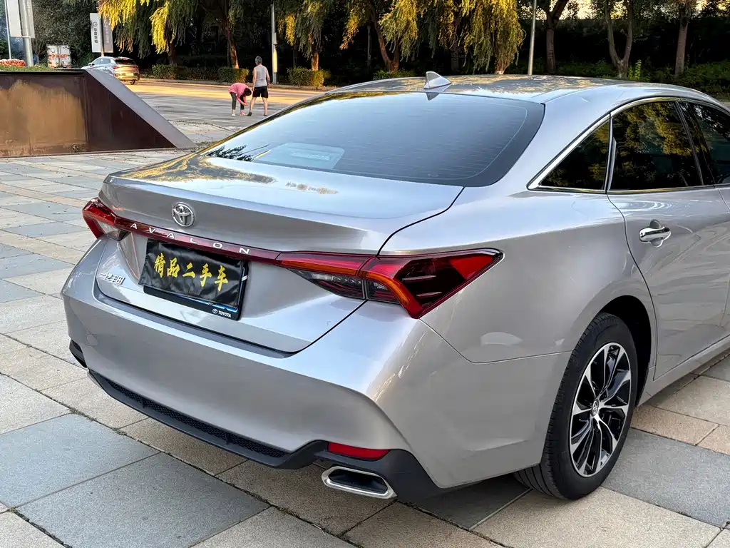 Toyota Avalon — миниатюра 7