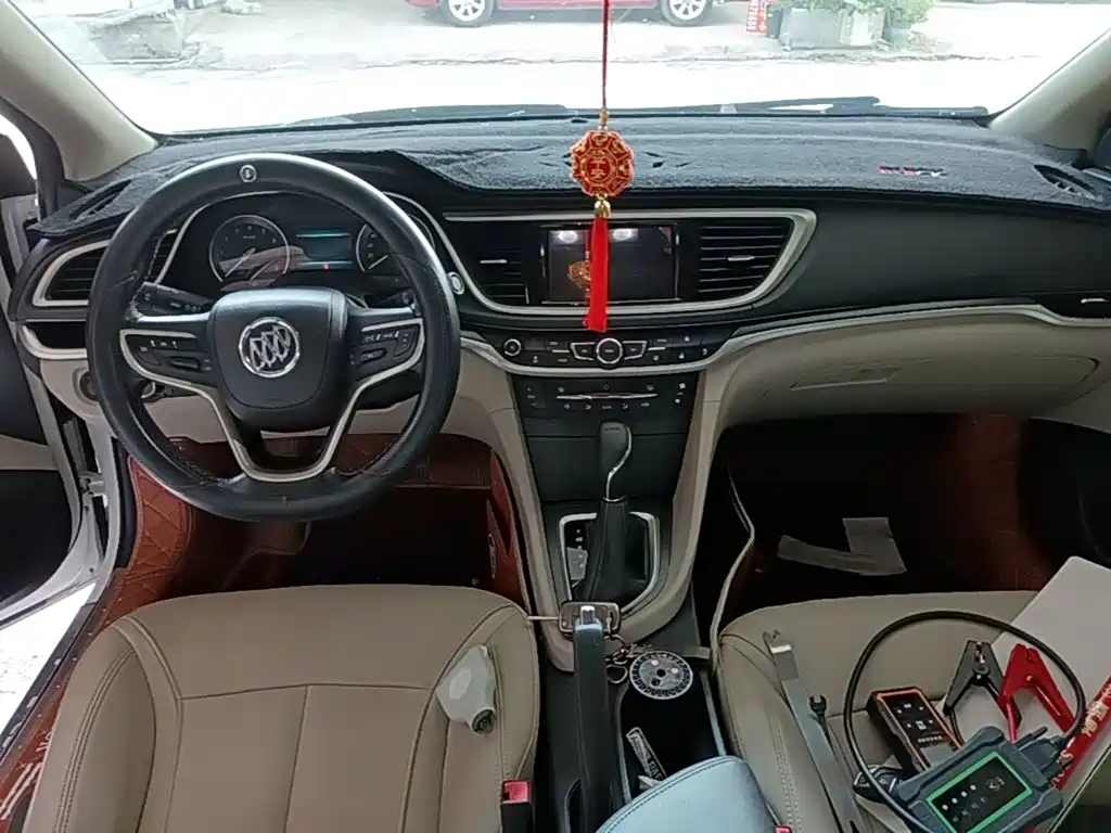Buick Excelle — миниатюра 10
