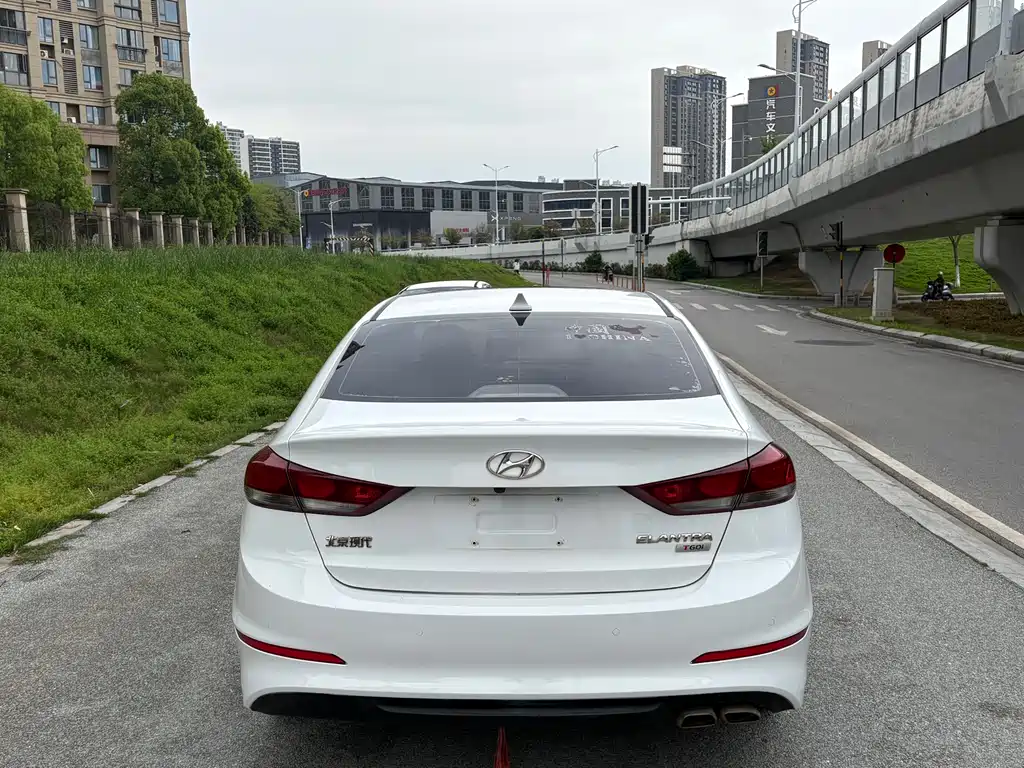 Hyundai Elantra 2018 1.4T DCT