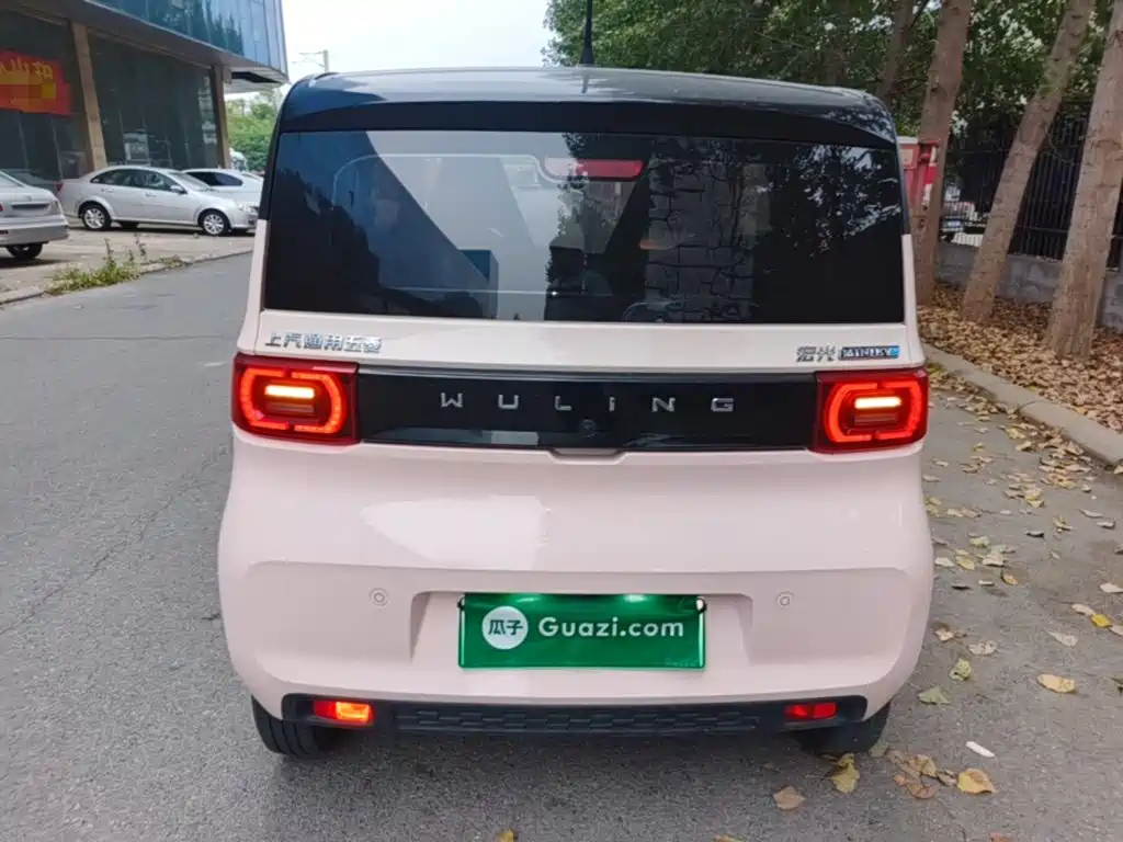 Wuling MINIEV — миниатюра 6