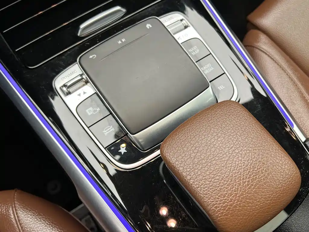 Mercedes-Benz GLB — миниатюра 18