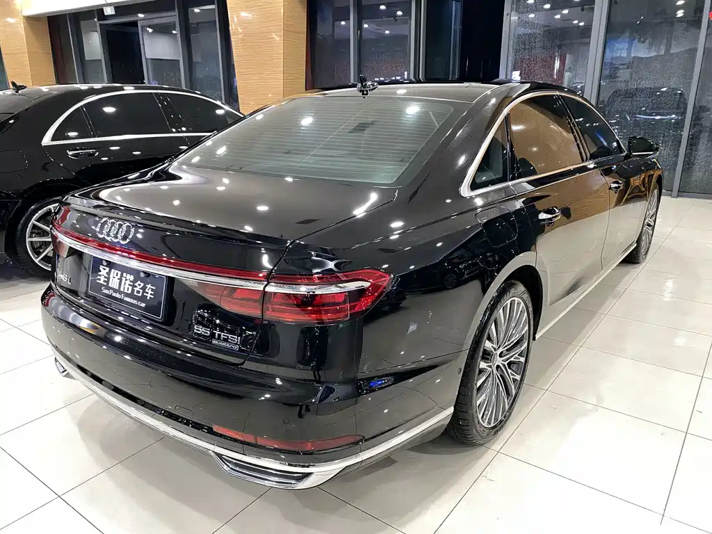 Audi A8 — миниатюра 4