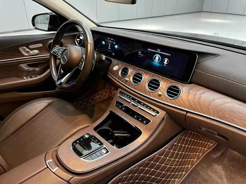 Mercedes-Benz E-Class 2022 — фото 11