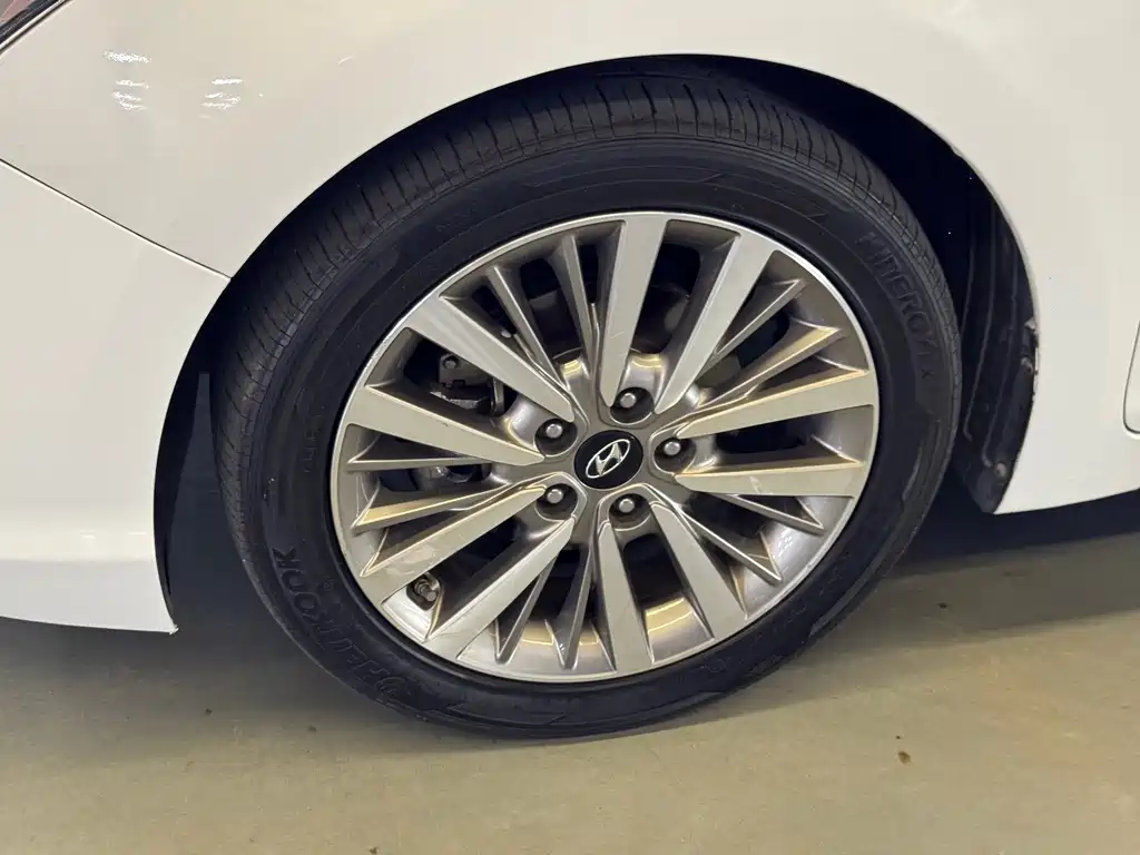 Hyundai Mistra — миниатюра 12