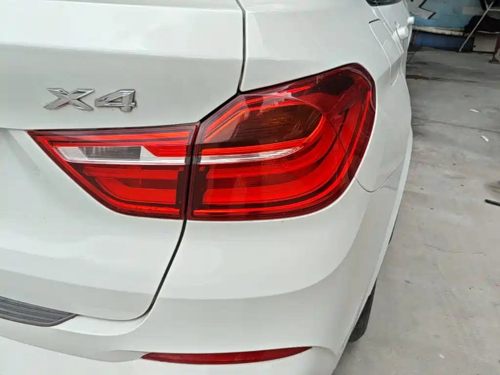 BMW X4 — миниатюра 24