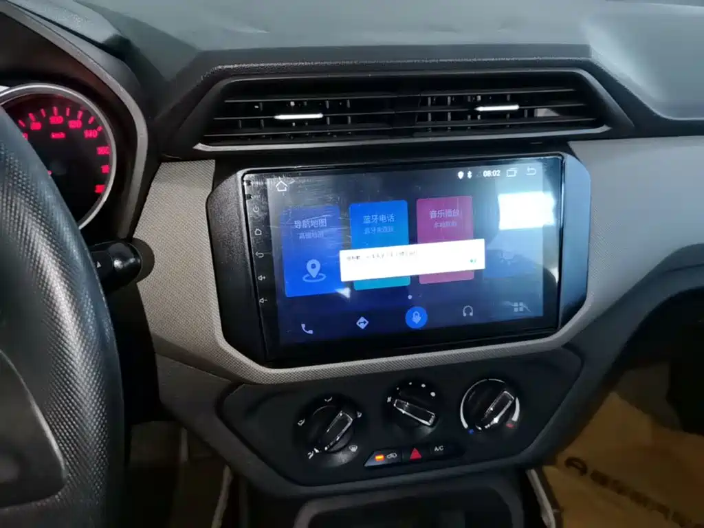 Wuling Hongguang — миниатюра 13