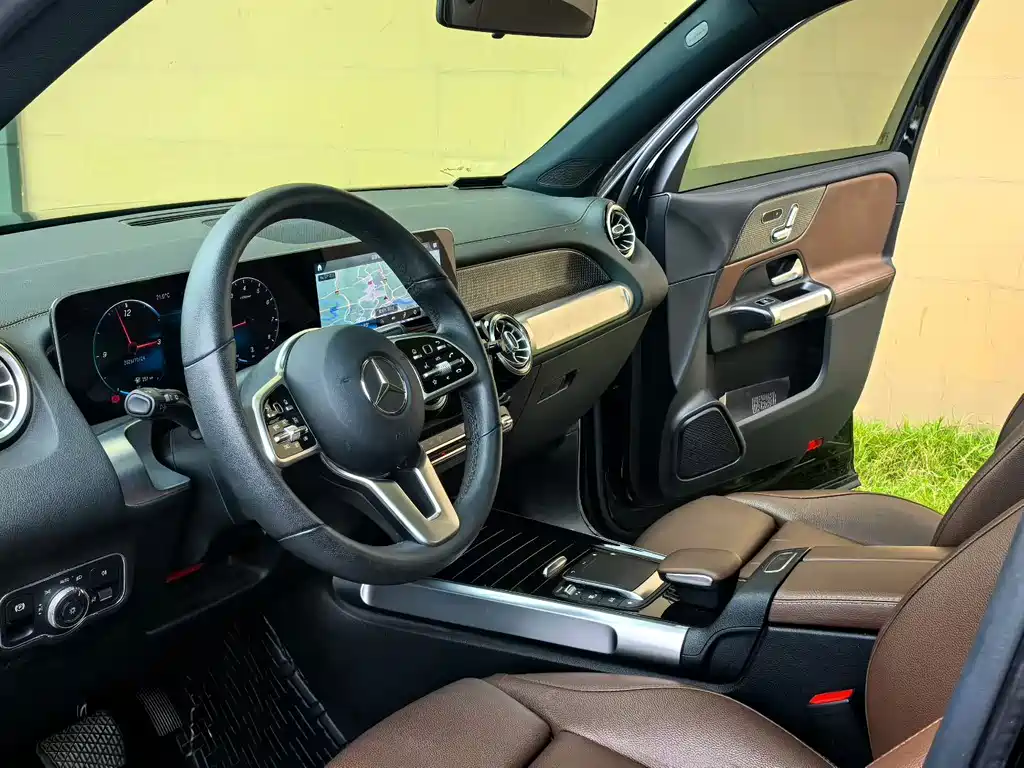 Mercedes-Benz GLB — миниатюра 6