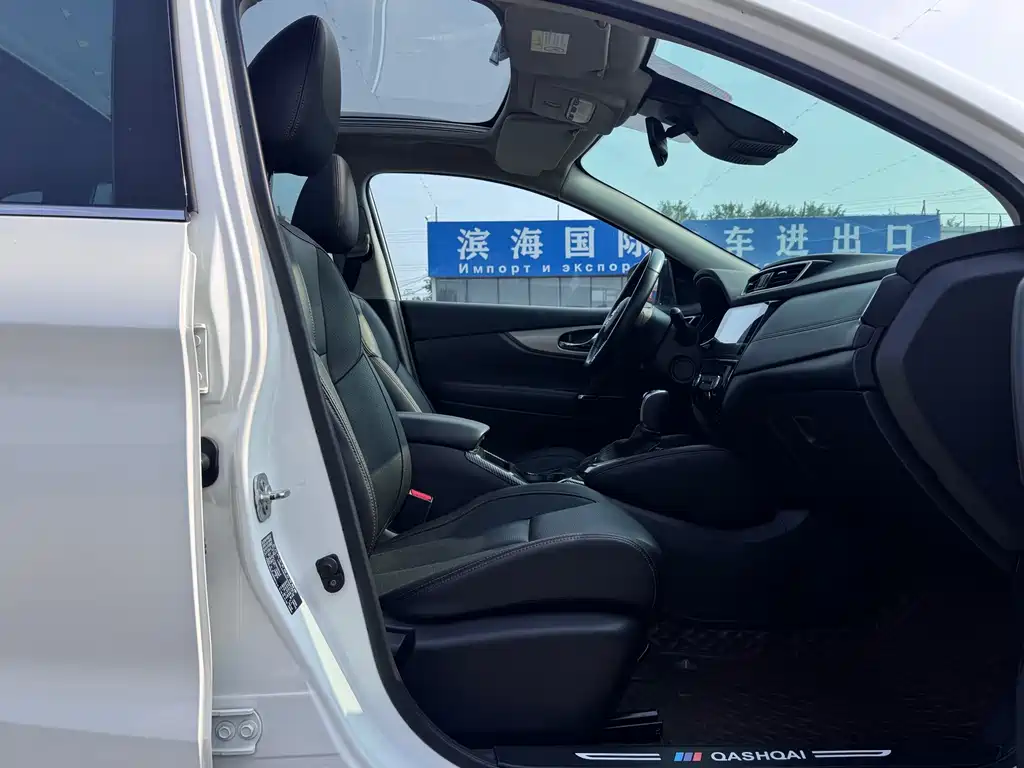 Nissan Qashqai — миниатюра 12