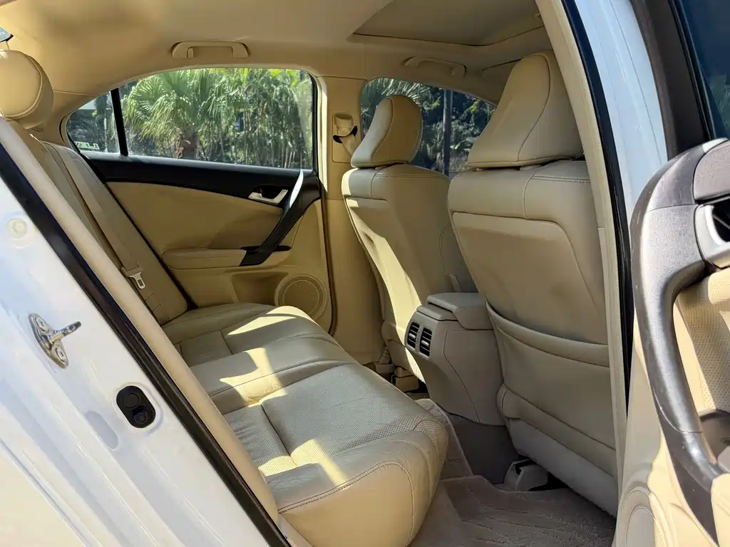 Honda Spirior — миниатюра 10