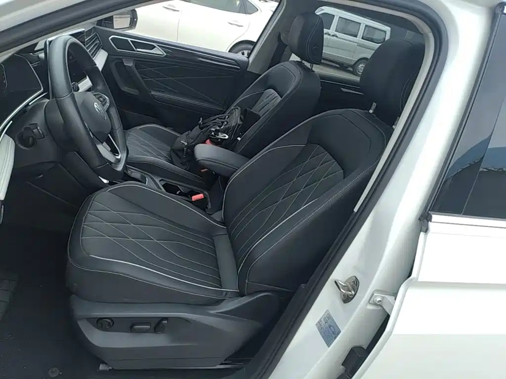 Volkswagen Tiguan L — миниатюра 15