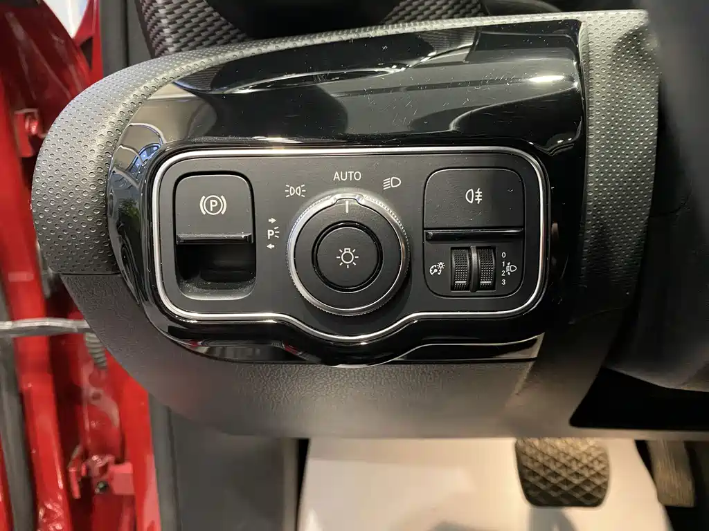 Mercedes-Benz A-Class 2023 — фото 5