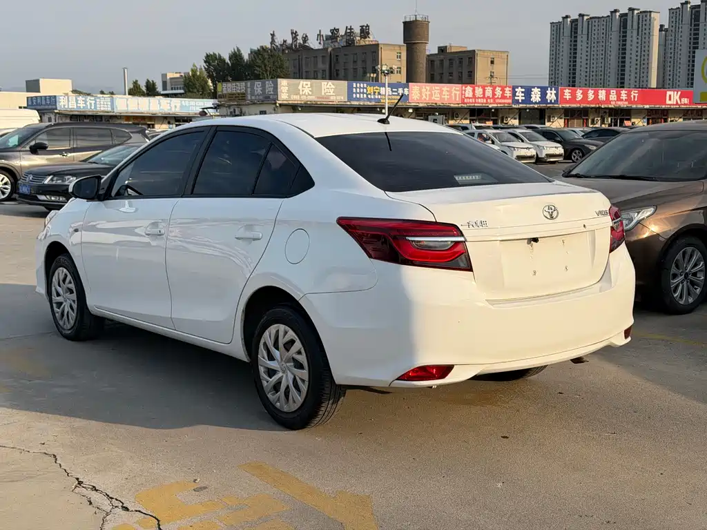 Toyota Vios — миниатюра 5