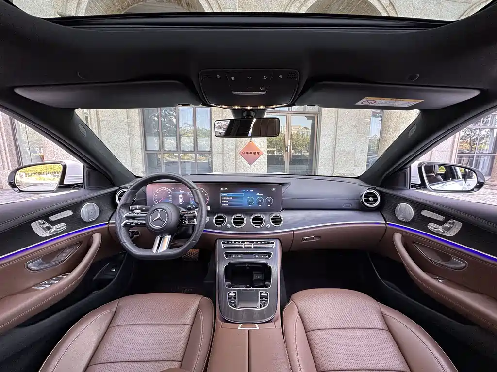 Mercedes-Benz E-Class — миниатюра 9