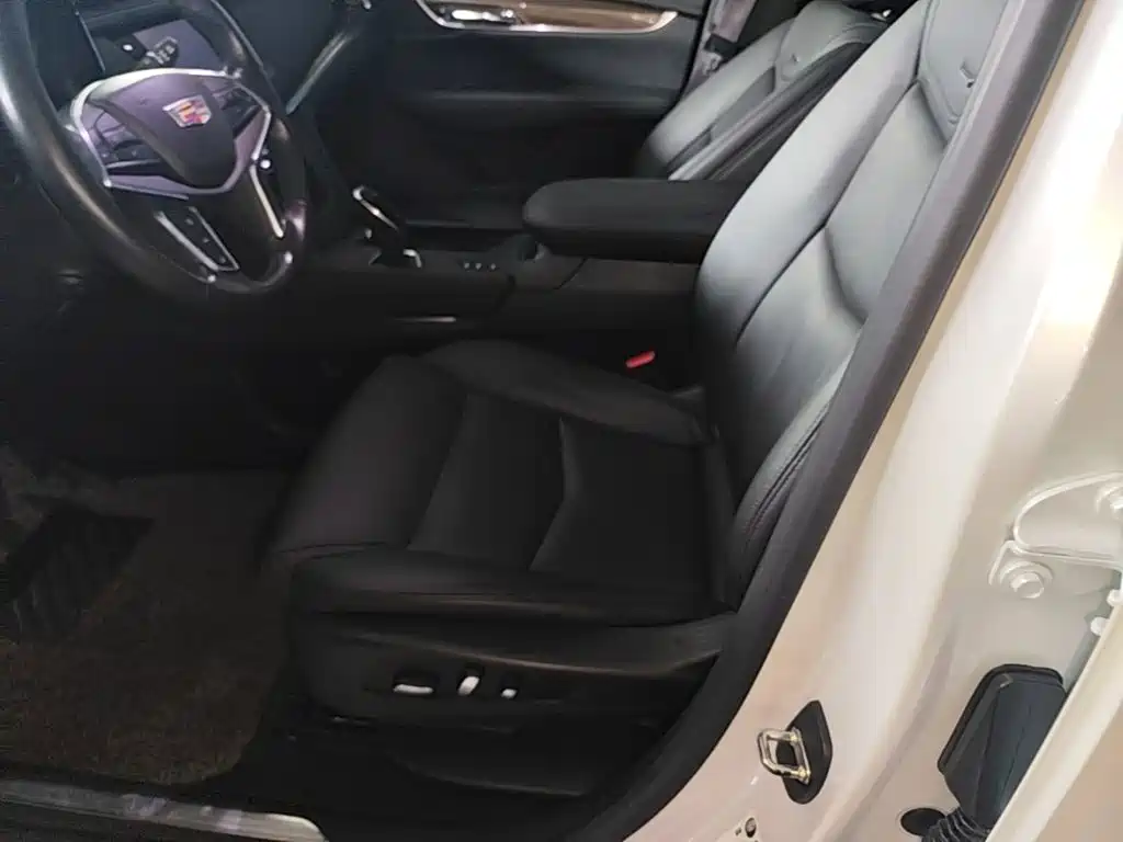 Cadillac XT5 — миниатюра 15