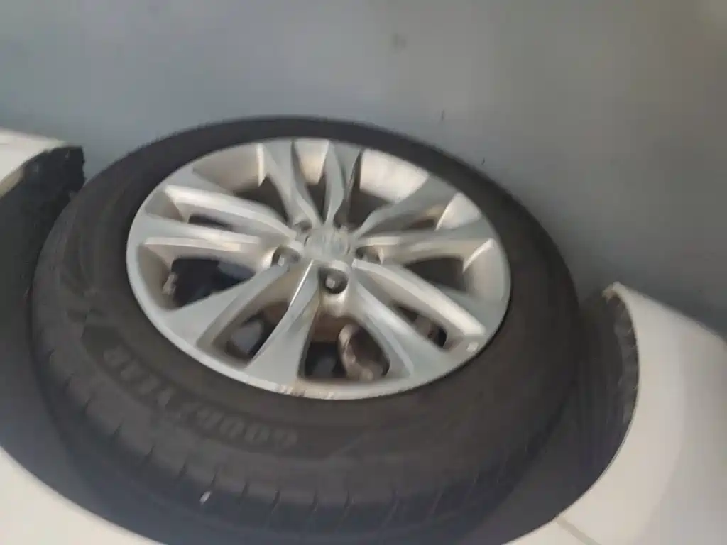 Buick Verano — миниатюра 23