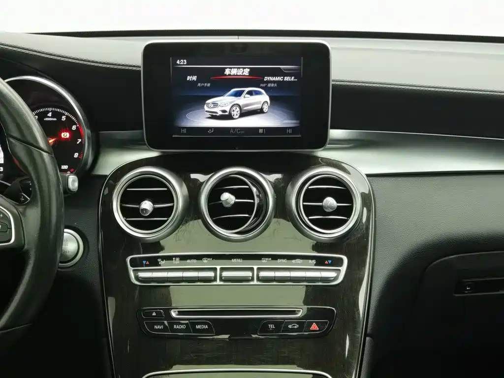 Mercedes-Benz GLC — миниатюра 12