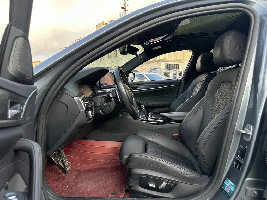 BMW 5 Series (Import) — миниатюра 7