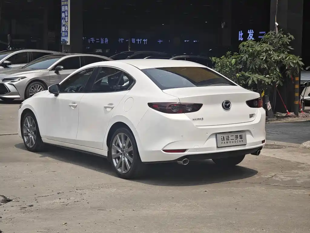 Mazda 3 Axela — миниатюра 12