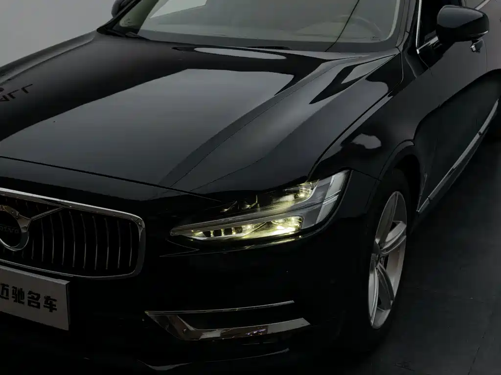 Volvo S90 — миниатюра 31