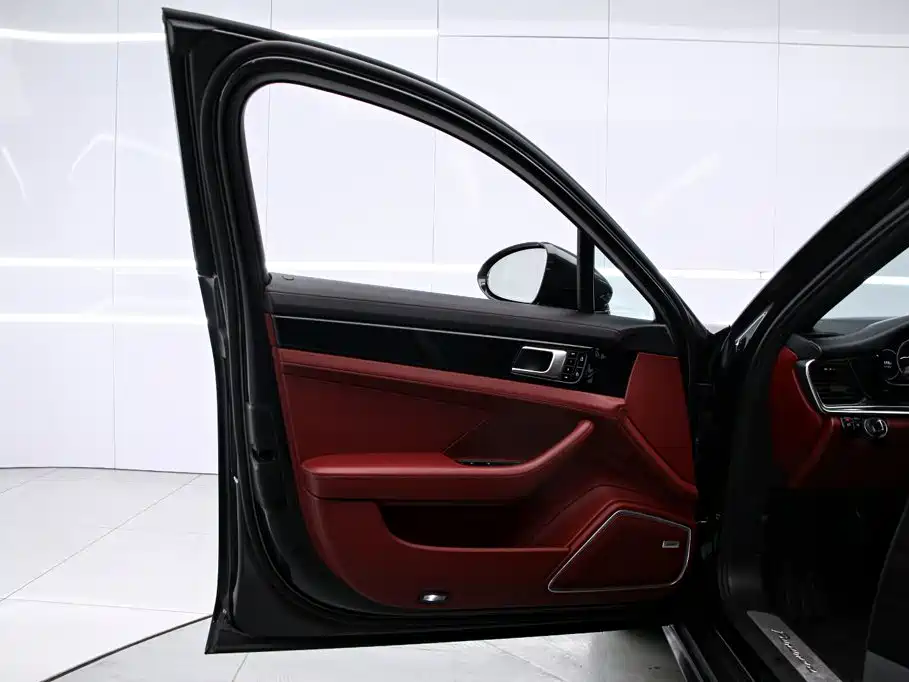 Porsche Panamera — миниатюра 13