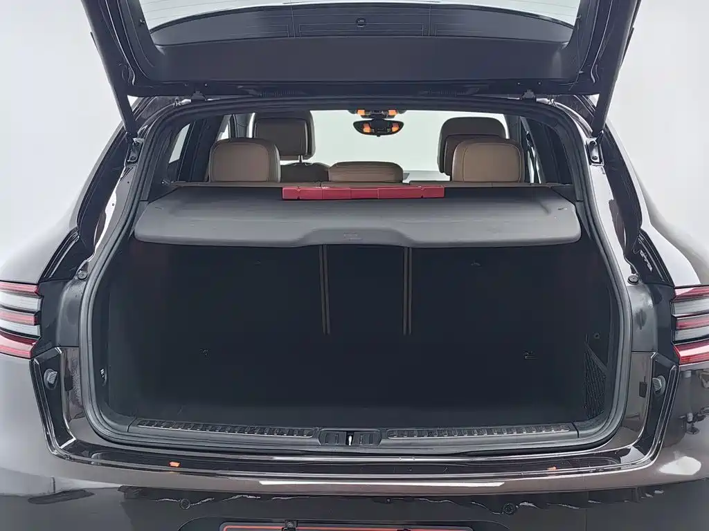 Porsche Macan — миниатюра 16