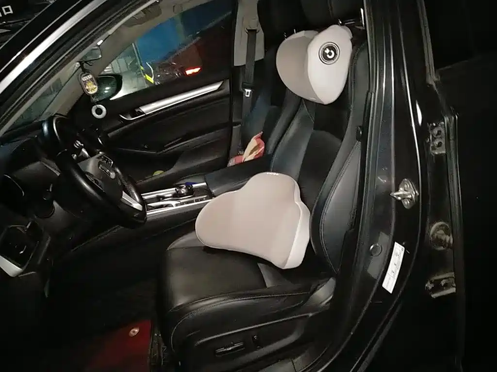 Honda Accord — миниатюра 13