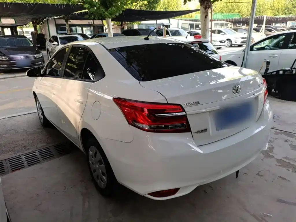 Toyota Vios — миниатюра 5