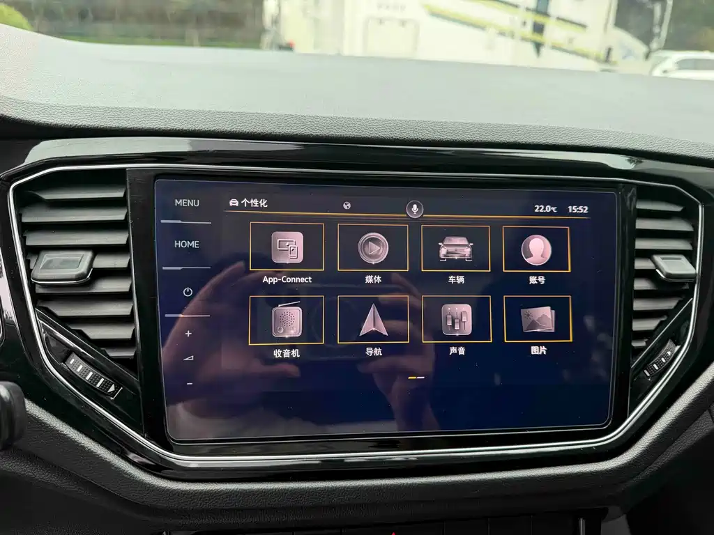 Volkswagen T-Roc — миниатюра 7