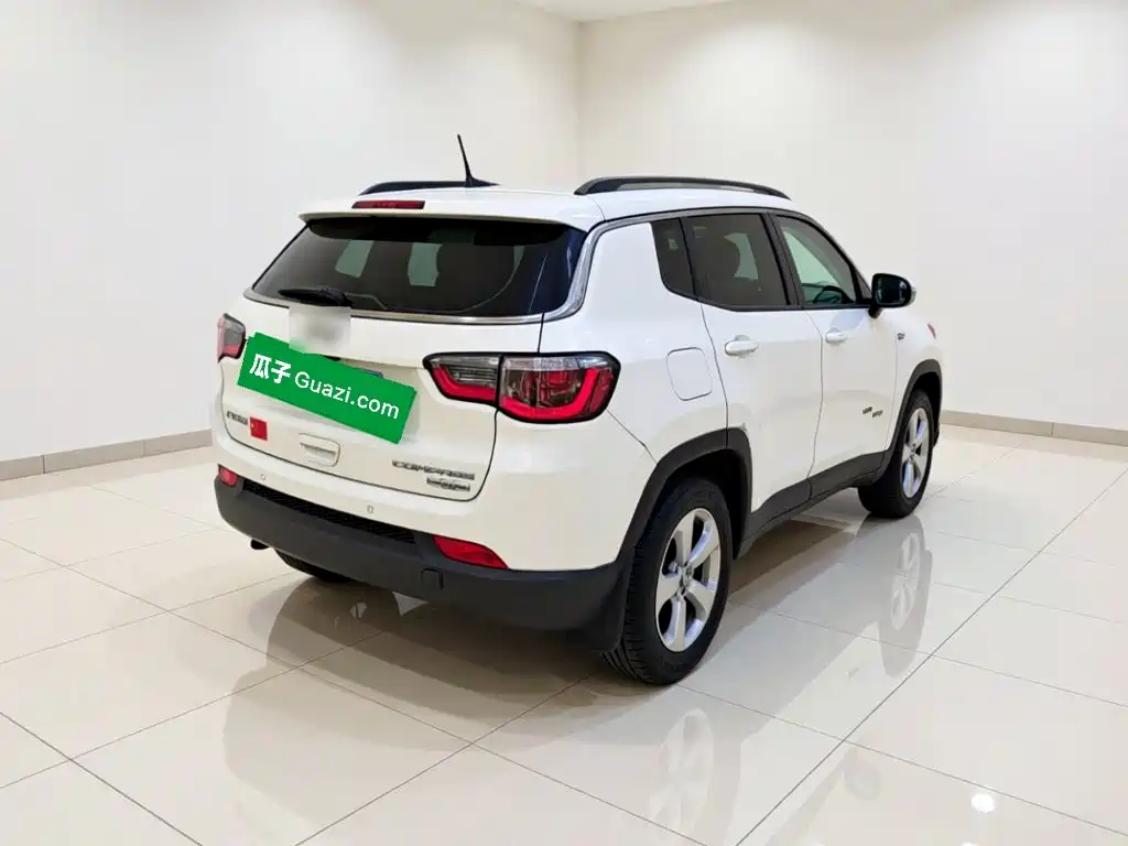Jeep Compass — миниатюра 6