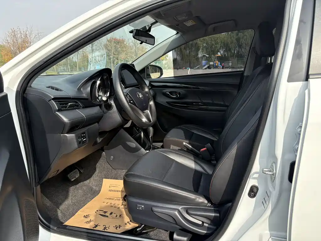 TOYOTA YARIS L ZHIXUAN