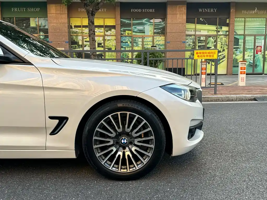BMW 3 Series GT — миниатюра 6