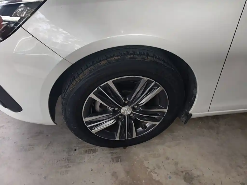 Peugeot 308 — миниатюра 23
