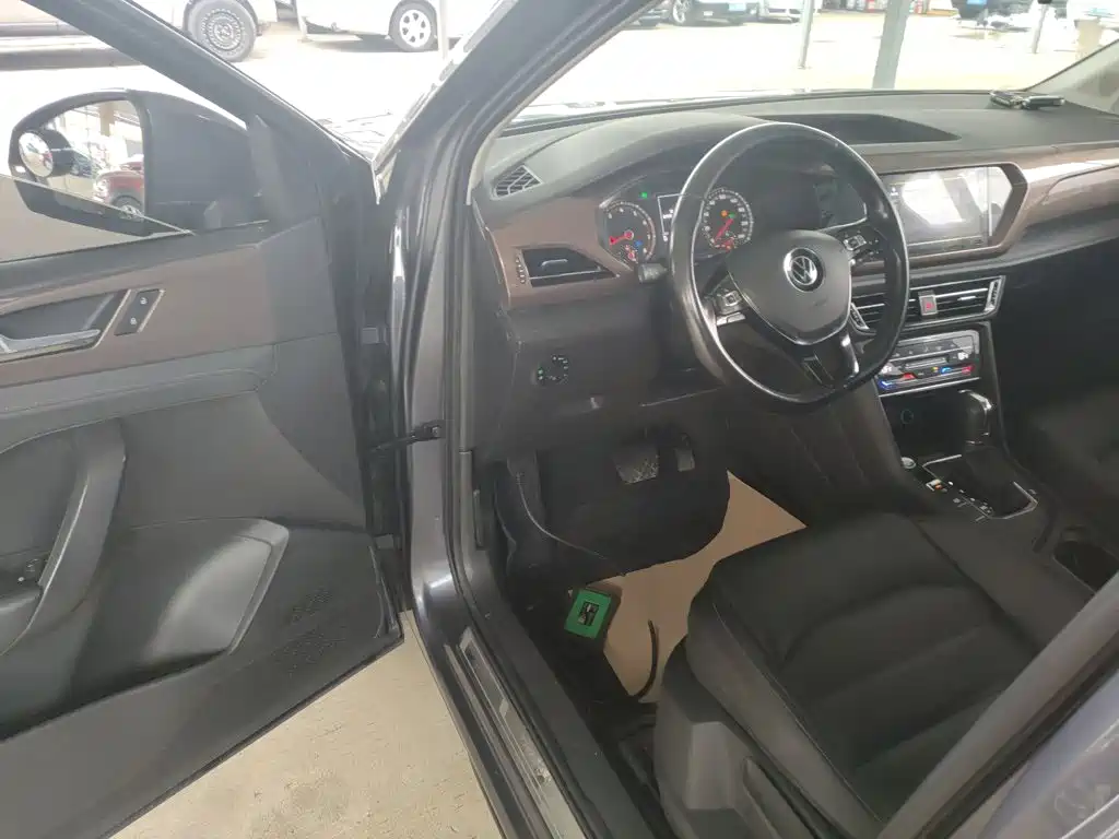 Volkswagen Tharu — миниатюра 16