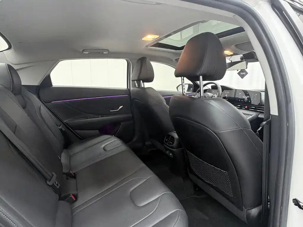 Hyundai Elantra — миниатюра 20