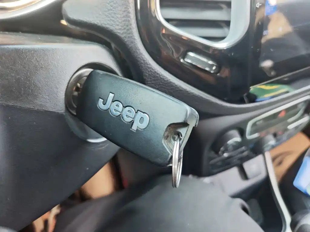 Jeep Compass — миниатюра 9