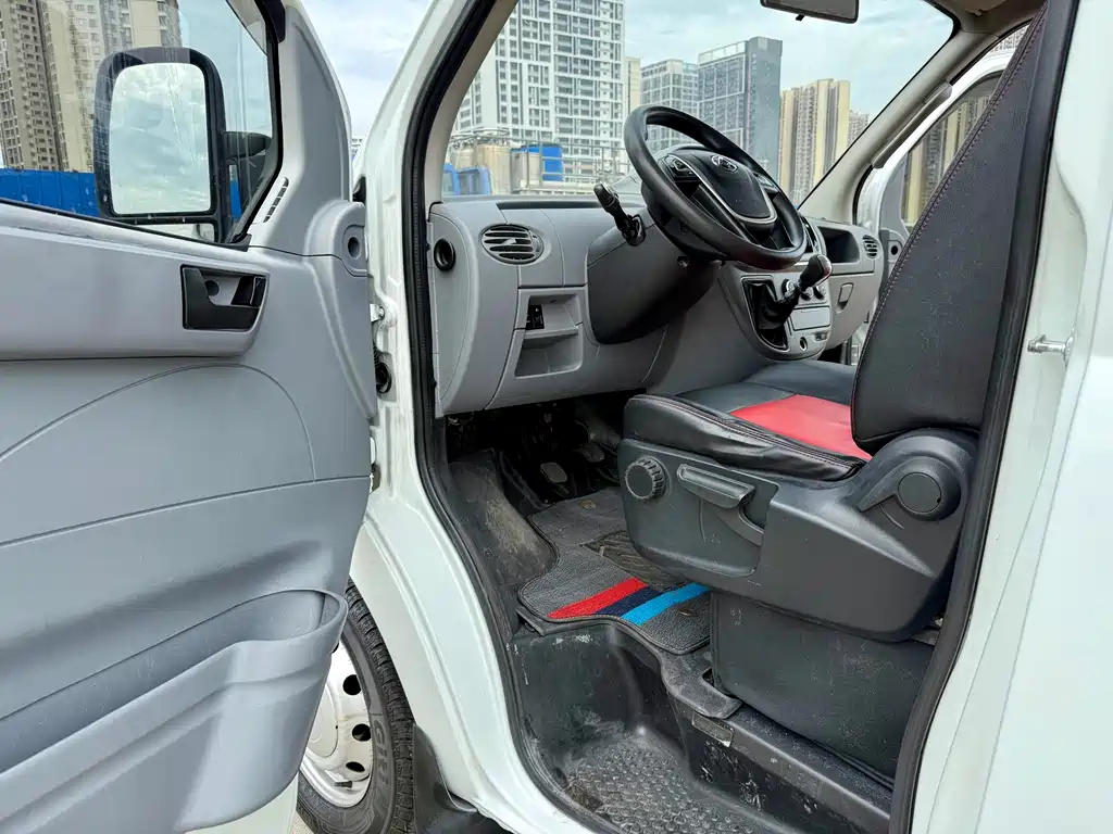 SAIC MAXUS XINTU V80