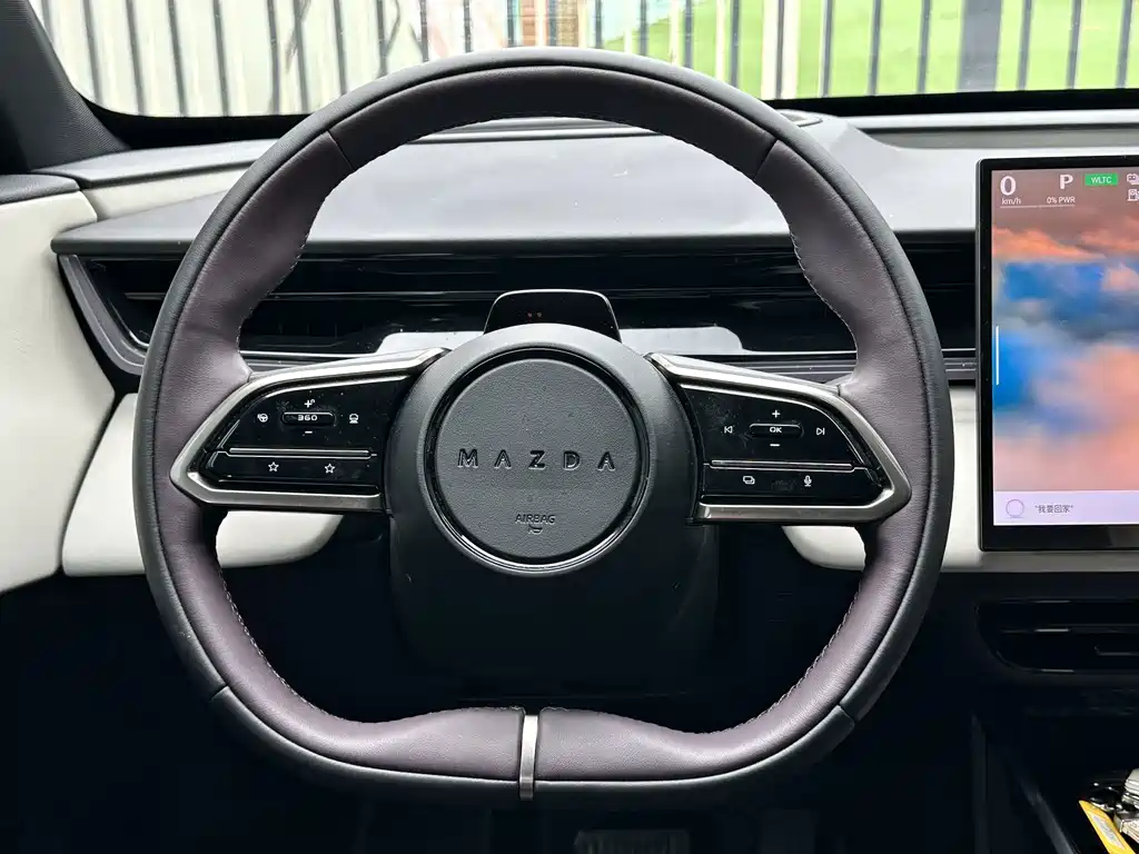 Mazda EZ-60 — миниатюра 13