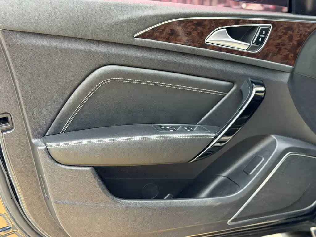 Zotye Zotye Z700 — миниатюра 9